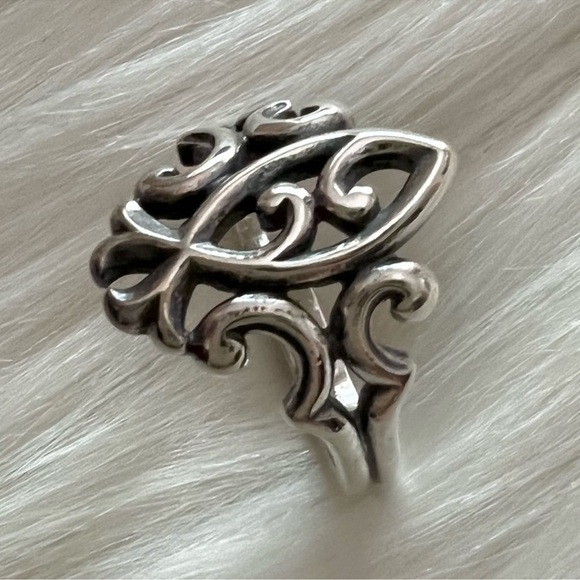 Retired James Avery Ichthus scrolled scroll
6.25-6.5 - Picture 3 of 8